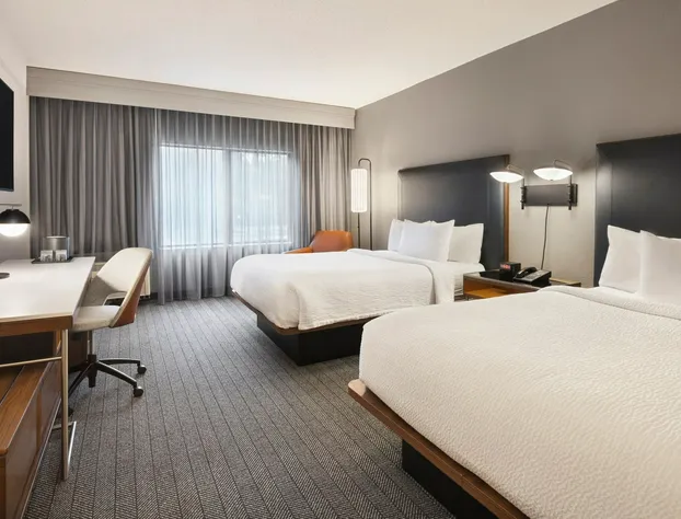 Courtyard by Marriott Burlington hotel detail image 4