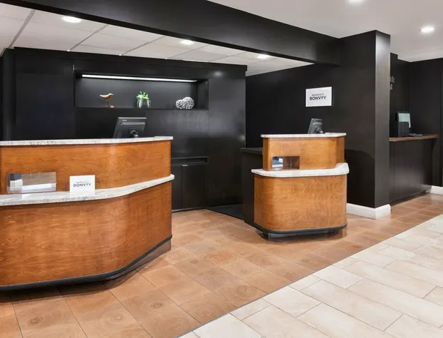 Courtyard by Marriott Burlington hotel detail image 2