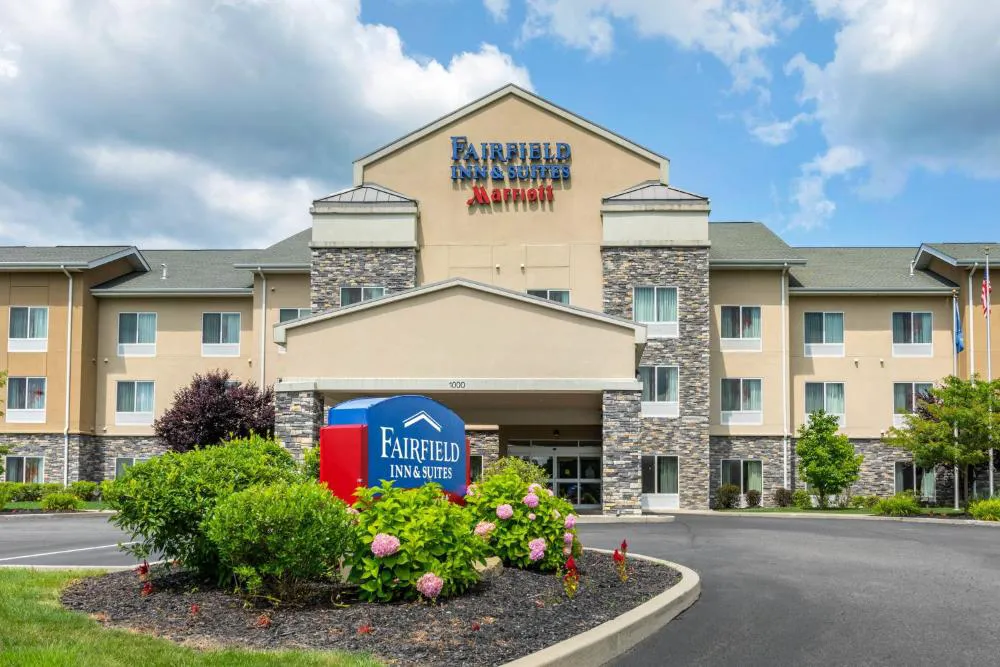 Fairfield Inn & Suites by Marriott Slippery Rock hotel hero