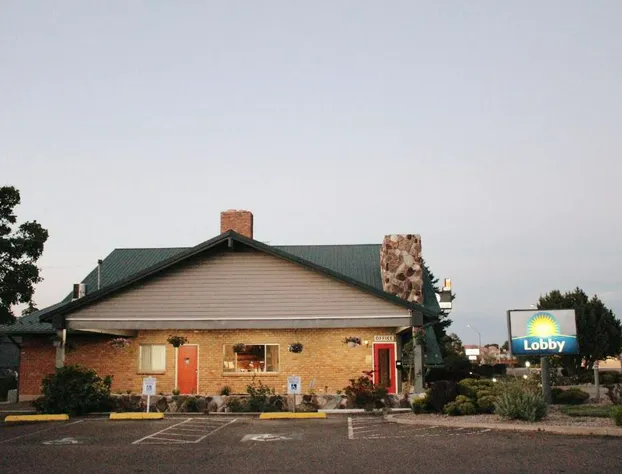 Days Inn by Wyndham Show Low hotel detail image 1