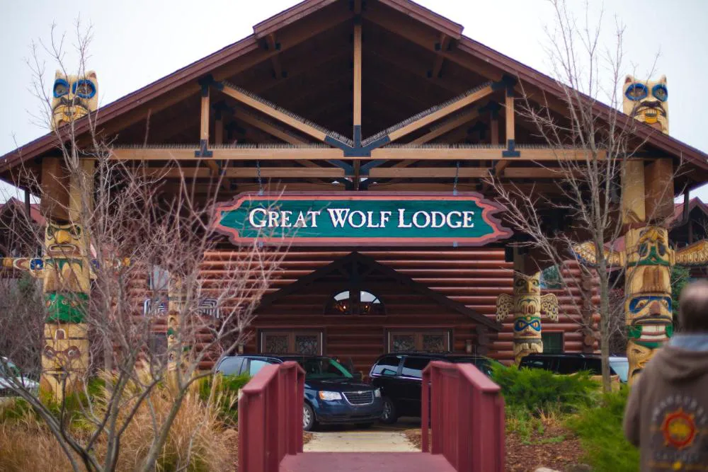 Great Wolf Lodge Traverse City hotel hero