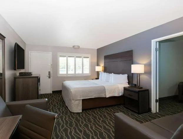 Days Inn by Wyndham Ukiah hotel detail image 4