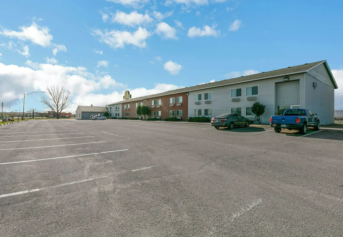 Relax Inn hotel hero