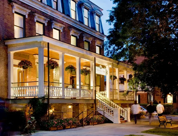 Saratoga Arms hotel detail image 2