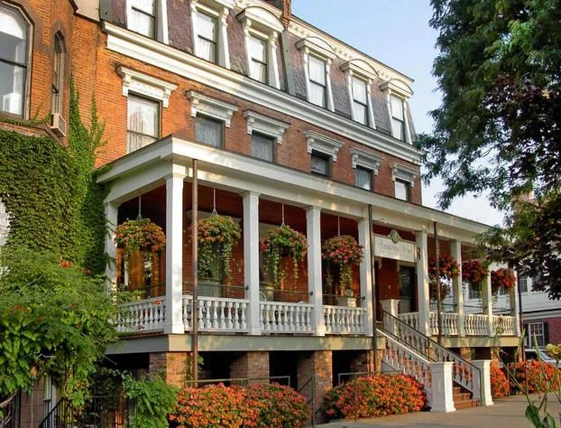 Saratoga Arms hotel detail image 1