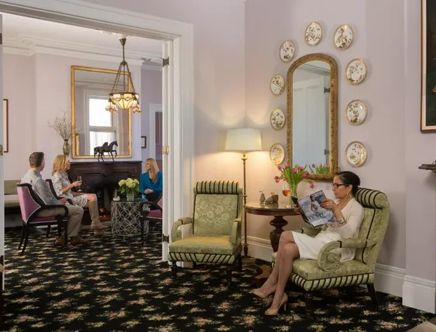 Saratoga Arms hotel detail image 4