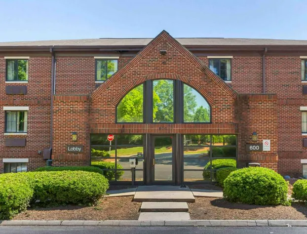 Suburban Studios Cary – RDU Airport hotel detail image 2