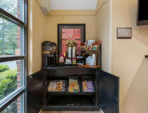 Suburban Studios Cary – RDU Airport hotel detail image 3