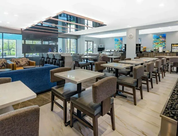 Wingate by Wyndham Tinley Park hotel detail image 3