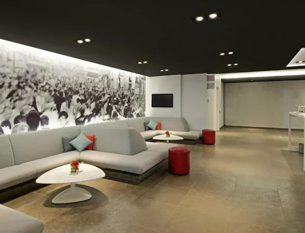 Novotel Montreal Centre hotel detail image 3