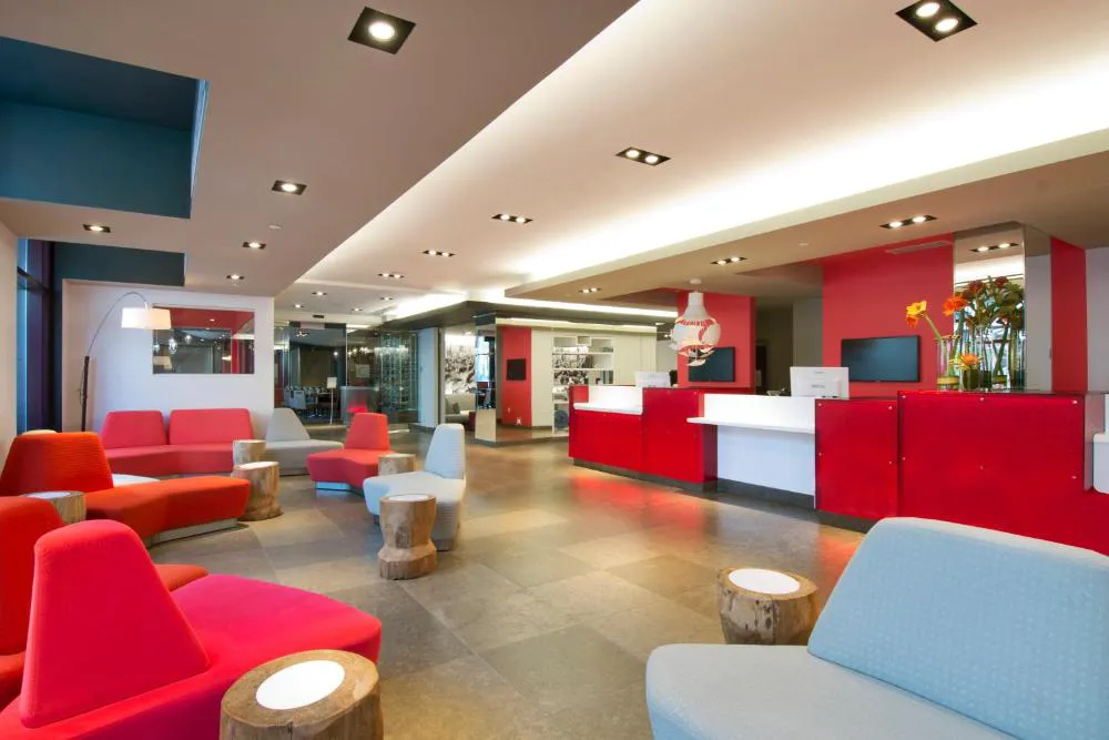 Novotel Montreal Centre hotel hero