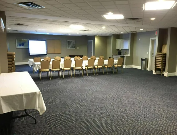 Best Western Plus Kalamazoo Suites hotel detail image 1