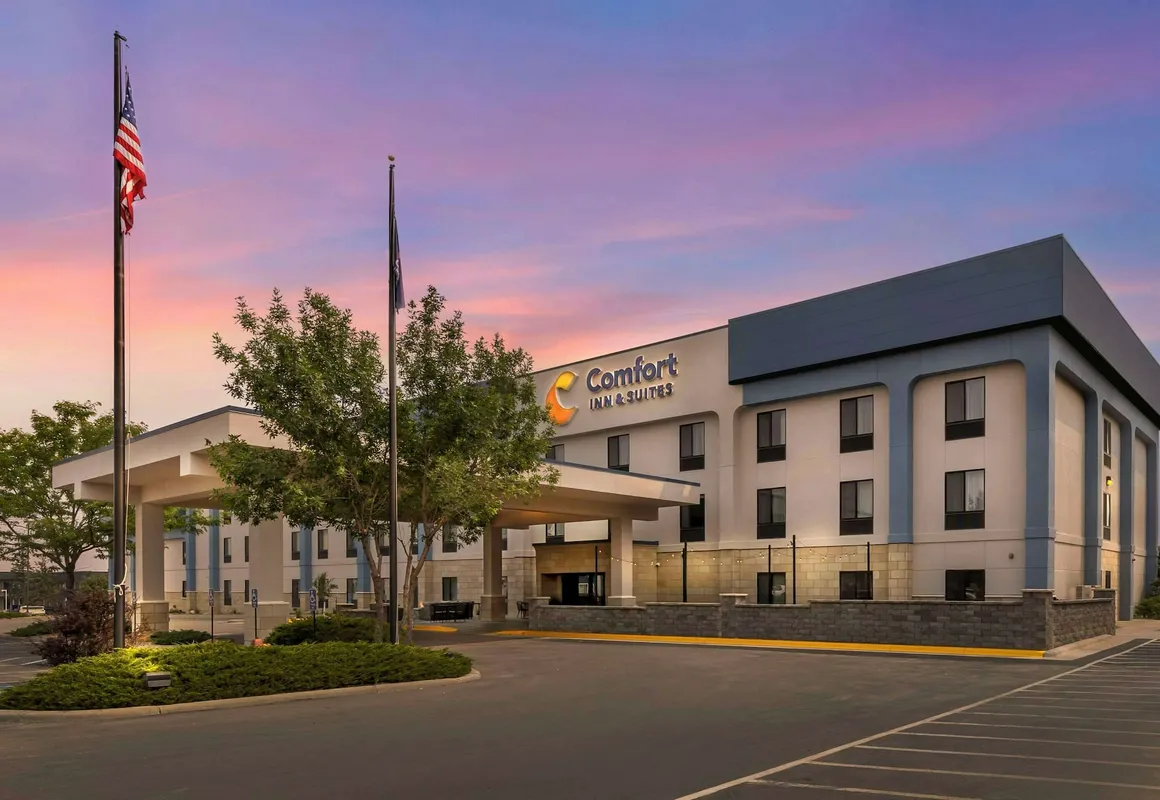 Comfort Inn & Suites Rapid City near Mt. Rushmore hotel hero