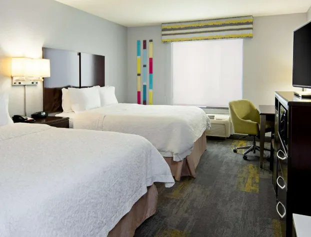 Hampton Inn & Suites Bakersfield/Hwy 58, CA hotel detail image 2