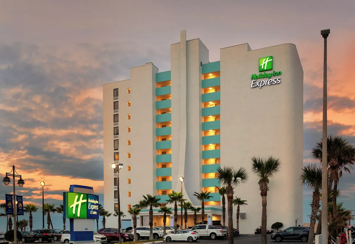 Holiday Inn Express & Suites Oceanfront by IHG hotel hero