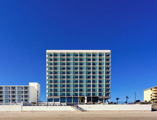 Holiday Inn Express & Suites Oceanfront by IHG hotel detail image 3