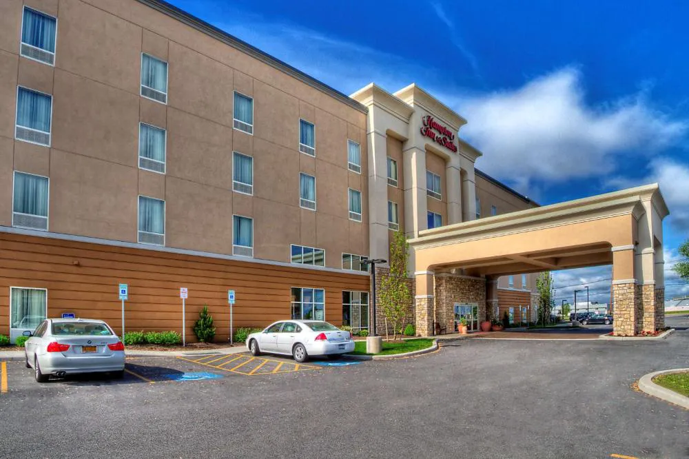 Hampton Inn & Suites Rochester/Henrietta hotel hero