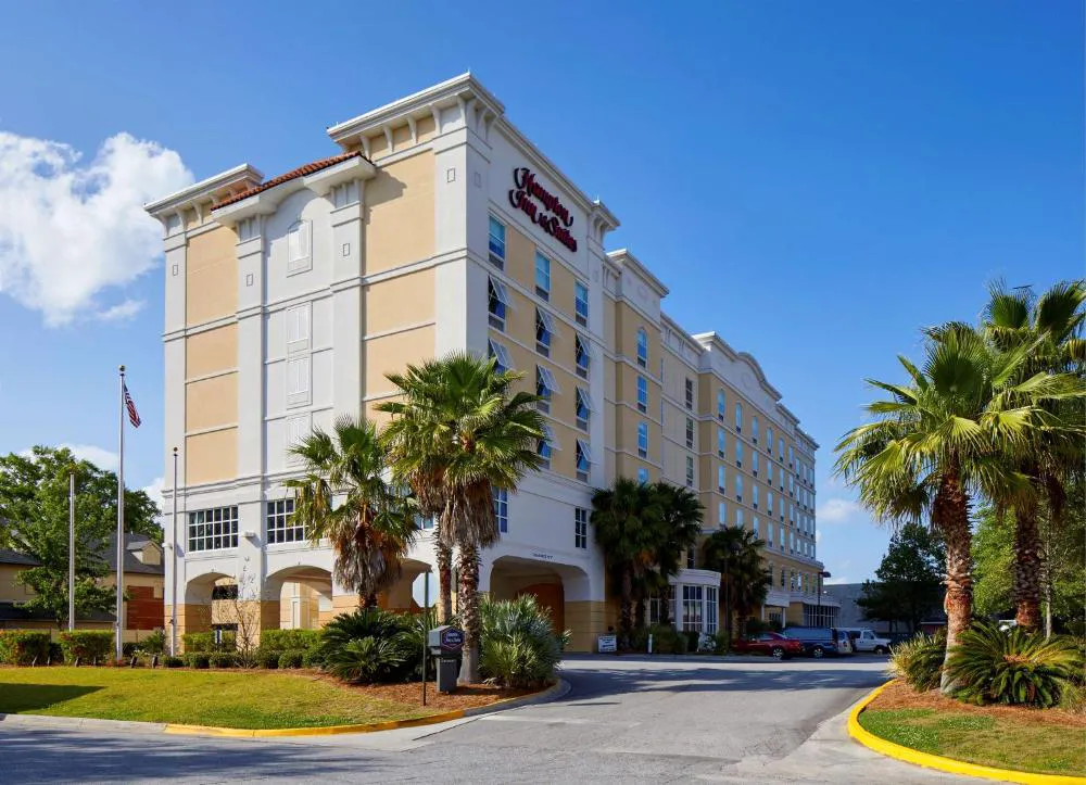 Hampton Inn & Suites Savannah/Midtown hotel hero