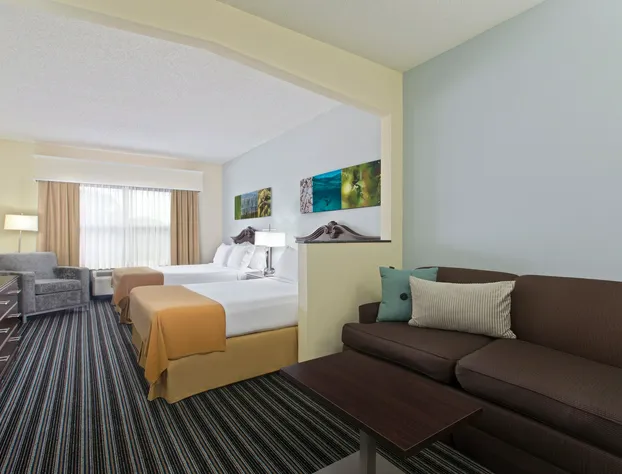 Holiday Inn Express Hotel & Suites Clearwater North-Dunedin by IHG hotel detail image 4