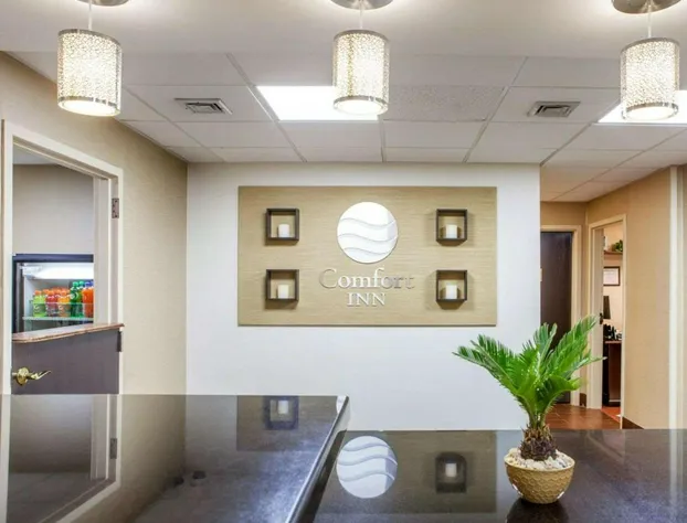 Comfort Inn at Royal Blue hotel detail image 3