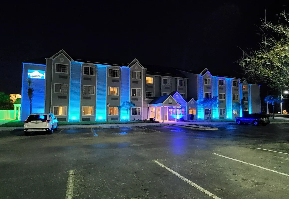Microtel Inn & Suites by Wyndham Zephyrhills hotel hero