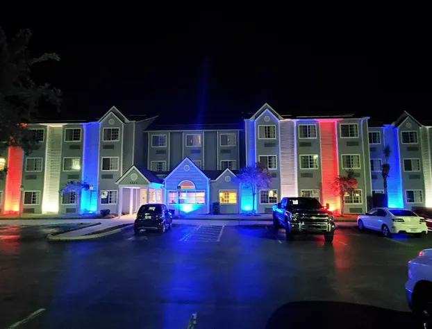 Microtel Inn & Suites by Wyndham Zephyrhills hotel detail image 1