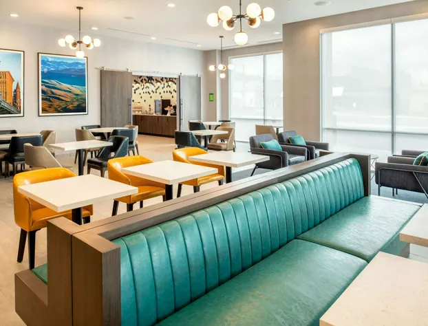 La Quinta Inn & Suites by Wyndham Spokane Downtown hotel detail image 4