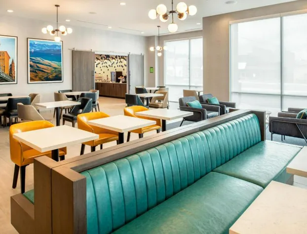 La Quinta Inn & Suites by Wyndham Spokane Downtown hotel detail image 4