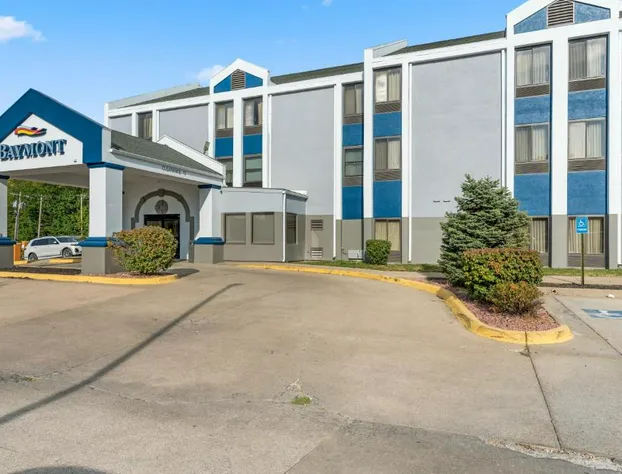 Baymont by Wyndham Lawrence hotel detail image 1