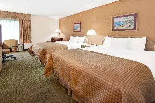 Baymont by Wyndham Lawrence hotel detail image 4