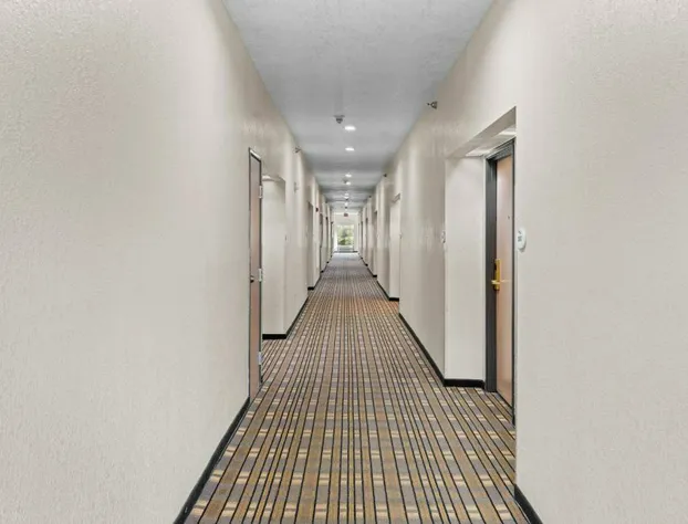 Baymont by Wyndham Lawrence hotel detail image 3