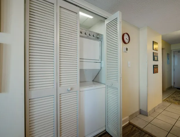 Camelot by the Sea by Elliott Beach Rentals hotel detail image 3