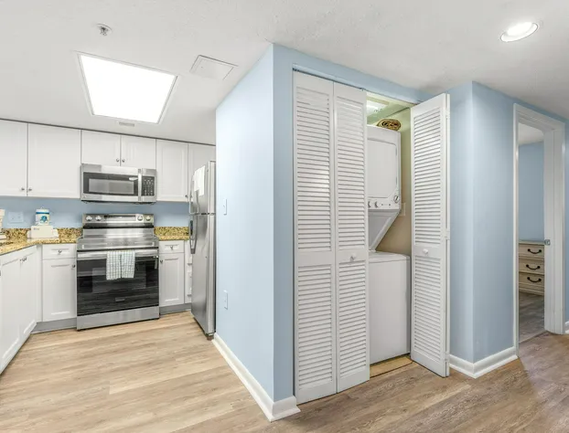 Camelot by the Sea by Elliott Beach Rentals hotel detail image 4