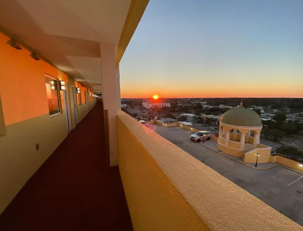 Camelot by the Sea by Elliott Beach Rentals hotel detail image 2