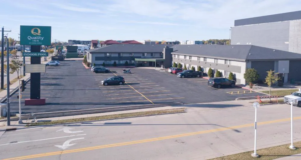 Quality Inn Stadium Area Green Bay Stadium hotel hero