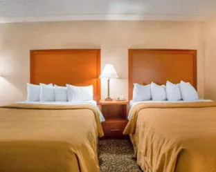 Quality Inn Stadium Area Green Bay Stadium hotel detail image 4