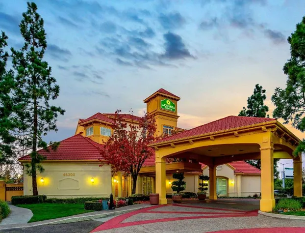 La Quinta Inn & Suites by Wyndham Fremont / Silicon Valley hotel detail image 1