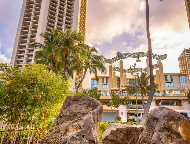 Hyatt Regency Waikiki Beach Resort & Spa hotel detail image 4
