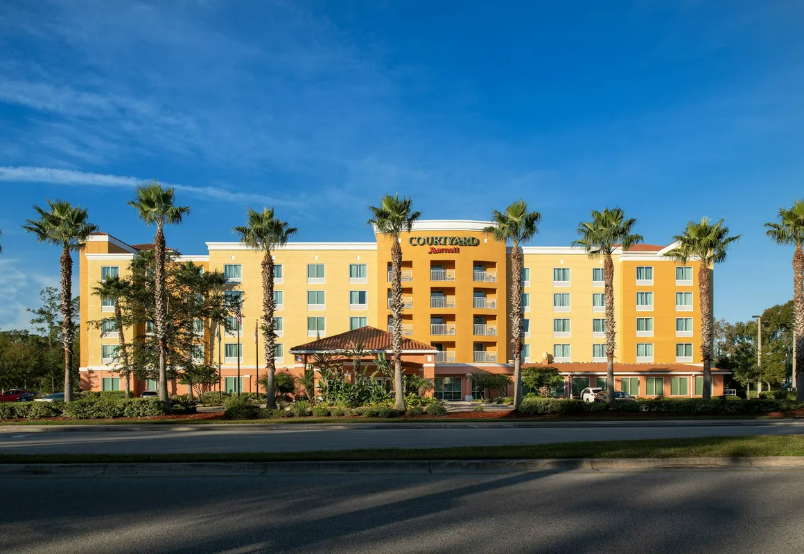 Courtyard Jacksonville Orange Park hotel hero