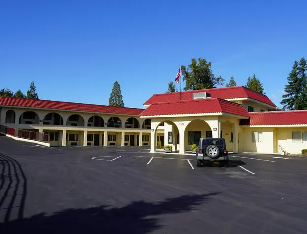 Timberland Inn & Suites hotel detail image 1