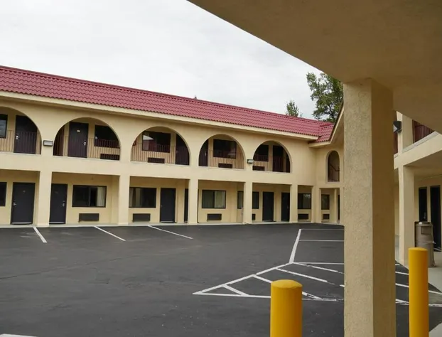 Timberland Inn & Suites hotel detail image 3