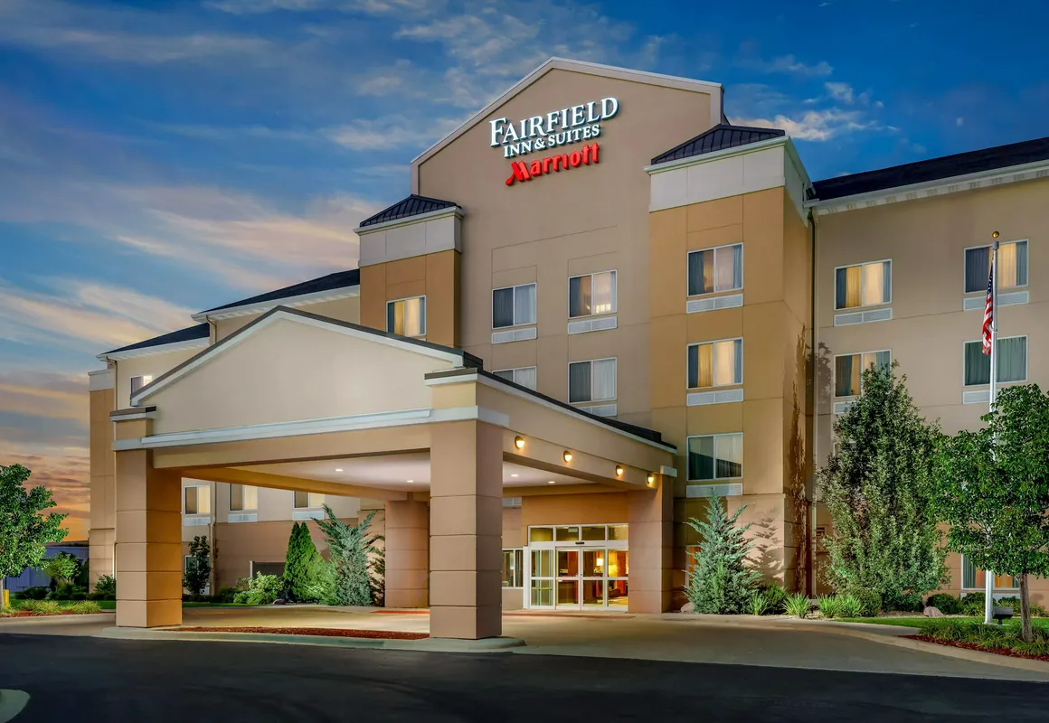 Fairfield Inn & Suites by Marriott Peoria East hotel hero