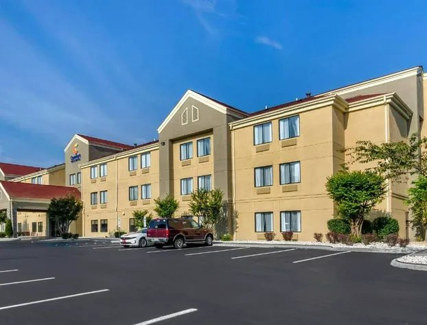 Comfort Inn & Suites Troutville-Roanoke North hotel detail image 1