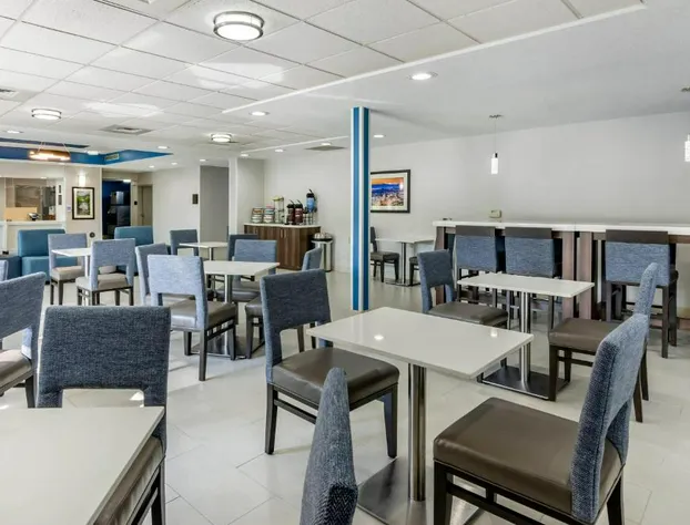 Comfort Inn & Suites Troutville-Roanoke North hotel detail image 4