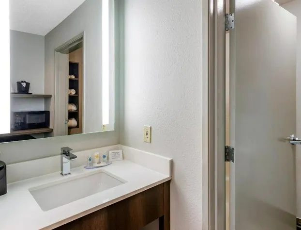 Comfort Inn & Suites Troutville-Roanoke North hotel detail image 3