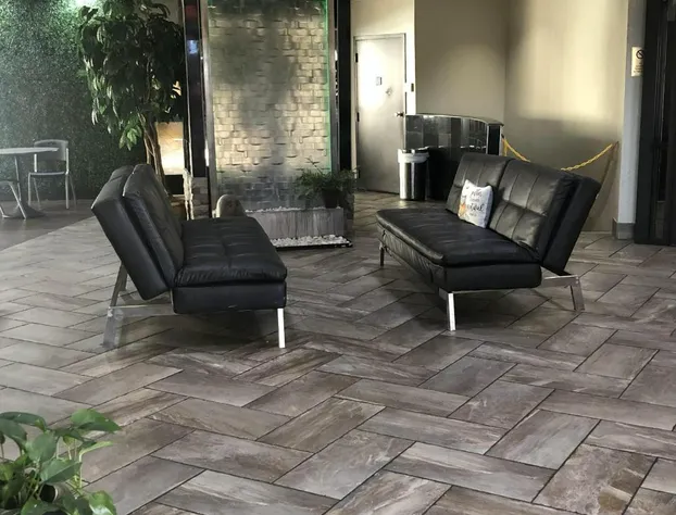 Lamplighter Inn & Suites - South hotel detail image 1