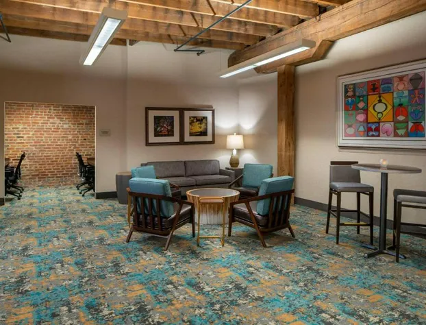 Courtyard by Marriott New Orleans Warehouse Arts District hotel detail image 3