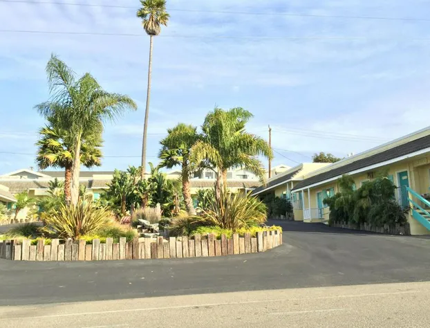 Beach Bungalow Inn and Suites hotel detail image 1