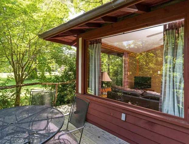 Highland Lake Inn & Resort hotel detail image 3