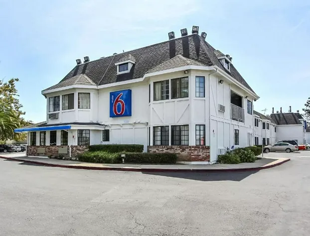 Motel 6 Fremont, CA - North hotel detail image 2